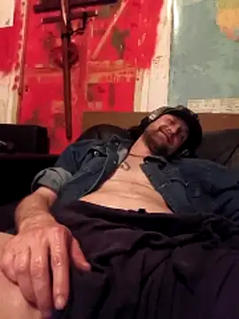 Snapshot of Ozomitro chatting on April 9, 2026, 8:25 pm Ozomitro online show from April 9, 2026, 8:25 pm