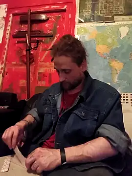 Snapshot of Ozomitro chatting on April 10, 2026, 11:20 pm Ozomitro online show from April 10, 2026, 11:20 pm