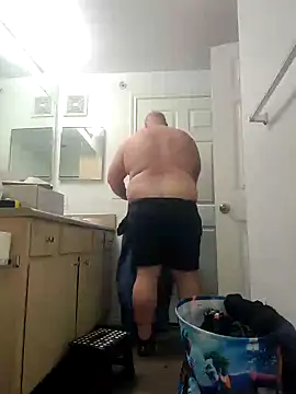 Snapshot of Strong_Bear89 chatting on January 10, 2025, 9:23 am Strong Bear89 online show from January 10, 2025, 9:23 am