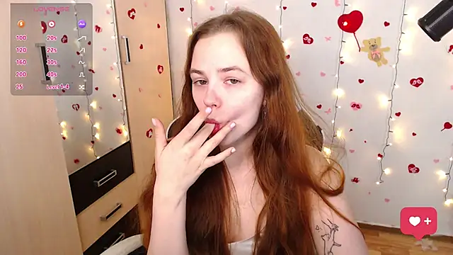 Snapshot of Fox_Lisa chatting on February 10, 2025, 11:25 am Fox Lisa online show from February 10, 2025, 11:25 am