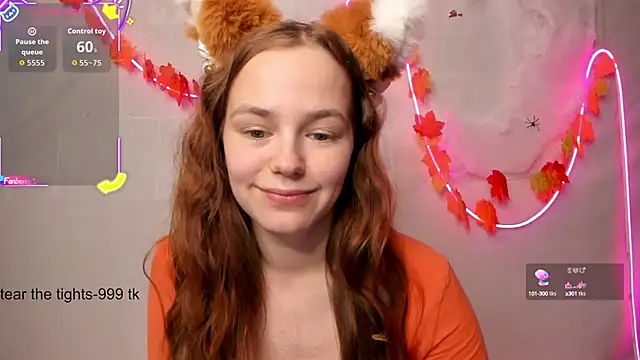 Snapshot of Fox_Lisa chatting on October 15, 2025, 8:20 pm Fox Lisa online show from October 15, 2025, 8:20 pm
