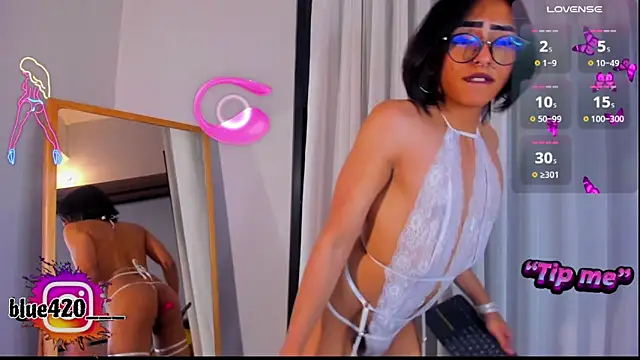 Snapshot of Skyler__blue4 chatting on January 1, 2025, 1:26 am Skyler  blue4 online show from January 1, 2025, 1:26 am