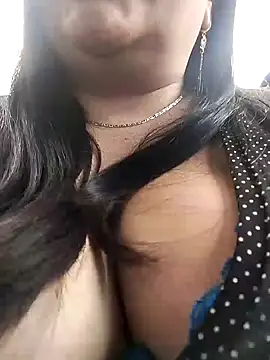 Snapshot of sara_pineros chatting on December 6, 2024, 6:28 pm sara pineros online show from December 6, 2024, 6:28 pm