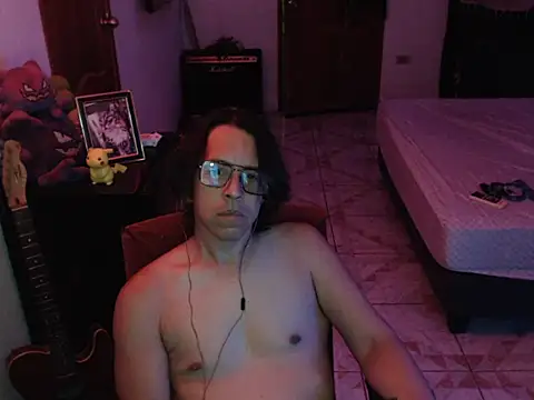Snapshot of Pit_xxz chatting on May 14, 2026, 11:44 pm Pit xxz online show from May 14, 2026, 11:44 pm