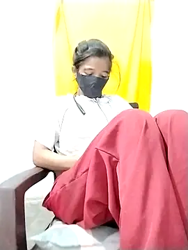 Cute-Ridhima online show from November 9, 2025, 10:46 am