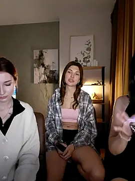 KeithTown online show from November 30, 2025, 6:23 pm