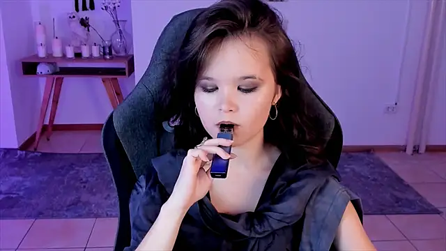 Elainebeness online show from December 27, 2024, 7:35 pm