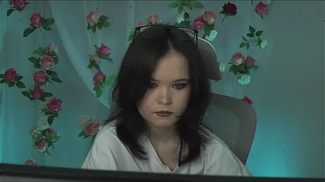 Elainebeness online show from February 7, 2025, 7:17 pm