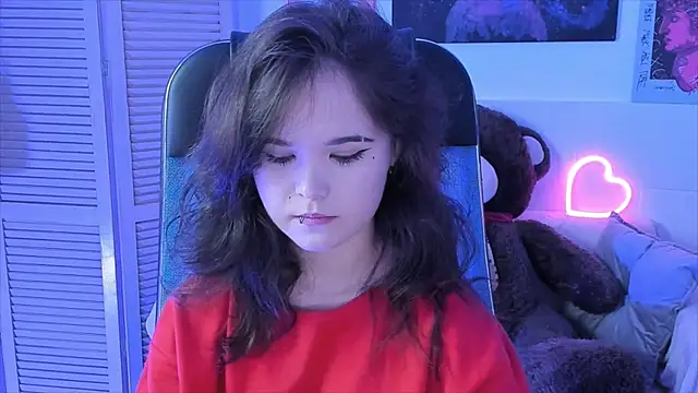 Elainebeness online show from September 10, 2025, 7:36 pm