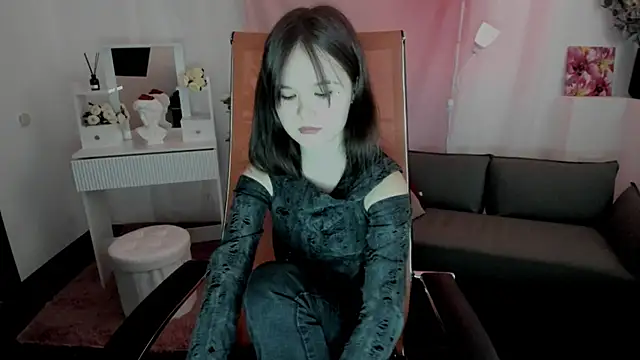 Snapshot of Elainebeness chatting on April 15, 2026, 1:12 am Elainebeness online show from April 15, 2026, 1:12 am