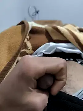 kinghunter21 online show from December 16, 2024, 7:32 pm