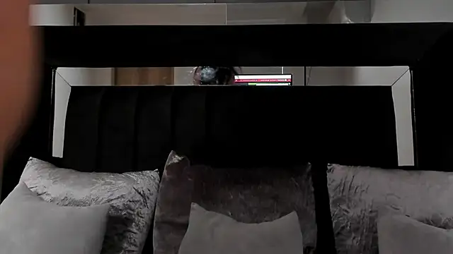 julieta jewel online show from March 3, 2026, 1:06 pm