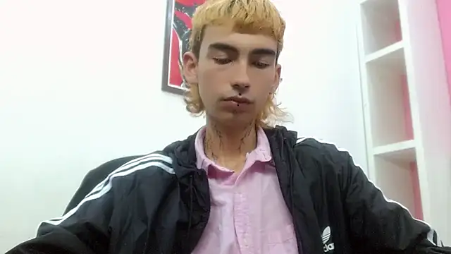 Snapshot of ttimy_x_boy chatting on February 26, 2026, 3:22 pm ttimy x boy online show from February 26, 2026, 3:22 pm