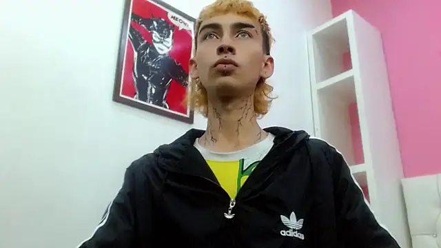 Snapshot of ttimy_x_boy chatting on March 4, 2026, 7:09 pm ttimy x boy online show from March 4, 2026, 7:09 pm