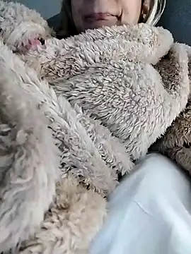 fofinhaa12 online show from November 14, 2025, 12:53 am