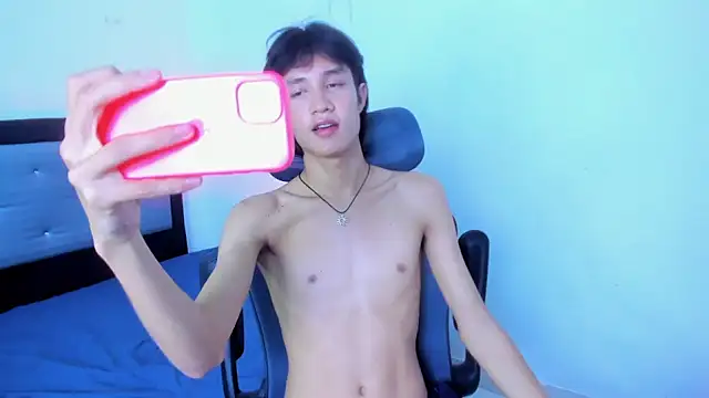 Snapshot of Johhan__Lee chatting on February 9, 2025, 11:04 pm Johhan Lee online show from February 9, 2025, 11:04 pm