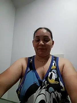 MirandaSoto online show from April 9, 2026, 3:50 am