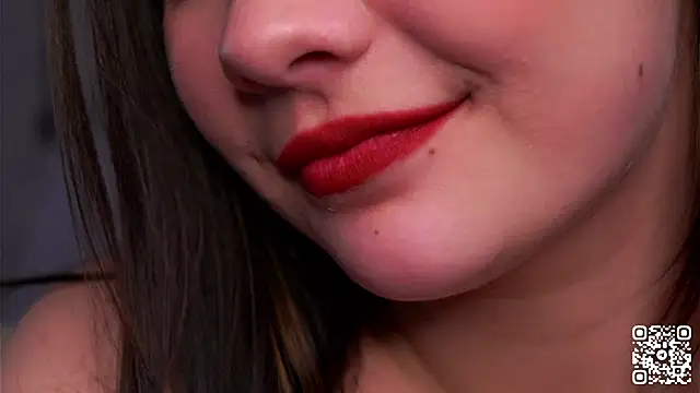 VeronaAppleberry online show from February 12, 2025, 5:26 pm