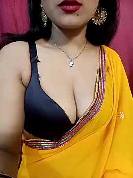 Stripy Doll online show from November 1, 2025, 12:45 am