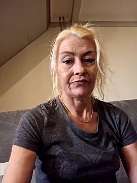 lisalustjouw online show from March 19, 2025, 9:17 am