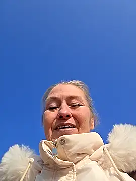 lisalustjouw online show from March 4, 2026, 12:11 pm