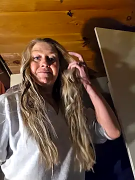 lisalustjouw online show from April 12, 2026, 8:52 am