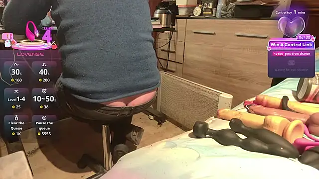 misteryman1956 online show from April 15, 2026, 8:32 am