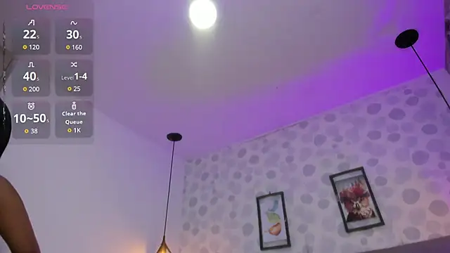 nicole  parker1 online show from April 16, 2026, 6:19 pm