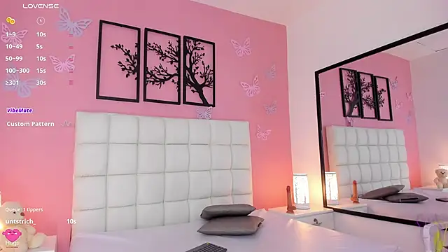 Snapshot of RenataJhonson_ chatting on March 8, 2025, 8:22 am RenataJhonson online show from March 8, 2025, 8:22 am