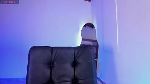 Snapshot of Anny_arango_ chatting on October 22, 2025, 4:13 am Anny arango  online show from October 22, 2025, 4:13 am