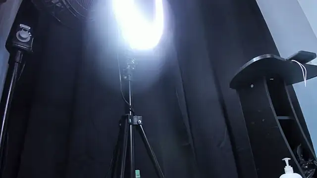 Snapshot of amber__blair chatting on February 26, 2025, 9:27 pm amber  blair online show from February 26, 2025, 9:27 pm