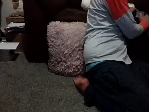 Snapshot of Curved4Pleasure chatting on February 16, 2025, 5:37 am Curved4Pleasure online show from February 16, 2025, 5:37 am