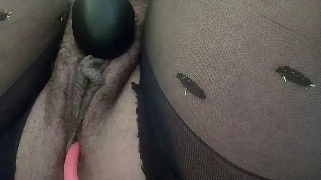 Ninalapiccolina online show from March 26, 2026, 3:06 pm