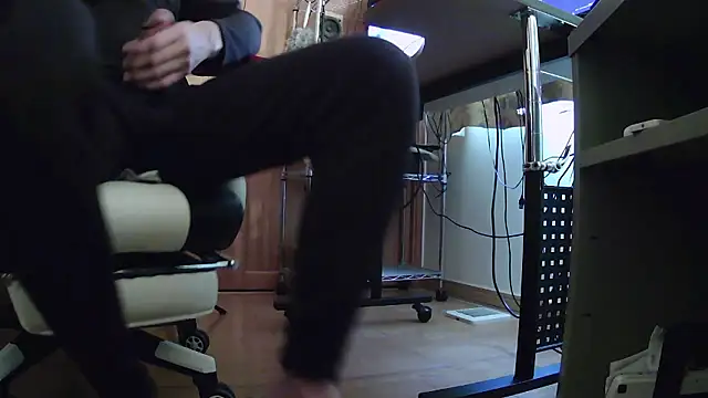 qoooqing67 online show from March 25, 2026, 7:25 am