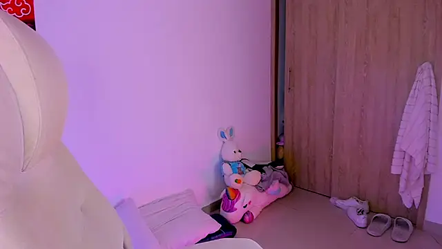 Snapshot of Cheelsea_ chatting on February 24, 2025, 5:43 am Cheelsea  online show from February 24, 2025, 5:43 am