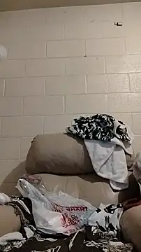 Snapshot of TickleMeKink chatting on February 4, 2025, 8:02 am TickleMeKink online show from February 4, 2025, 8:02 am