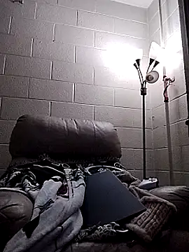 Snapshot of TickleMeKink chatting on February 6, 2025, 11:43 am TickleMeKink online show from February 6, 2025, 11:43 am