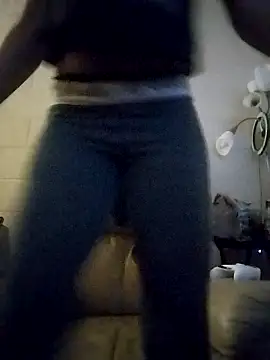 Snapshot of TickleMeKink chatting on February 17, 2025, 9:46 am TickleMeKink online show from February 17, 2025, 9:46 am