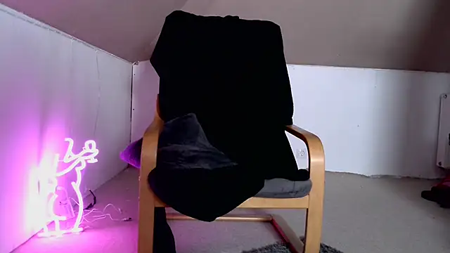 Snapshot of SonjaPrivat69_ chatting on March 6, 2025, 6:26 pm SonjaPrivat69 online show from March 6, 2025, 6:26 pm