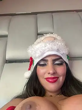 Snapshot of Maddy_Rouse_ chatting on December 25, 2024, 5:48 am Maddy Rouse  online show from December 25, 2024, 5:48 am