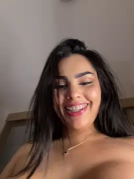 Maddy Rouse  online show from May 16, 2026, 1:02 am