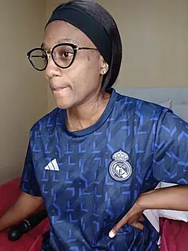 Lucy Blacksilk online show from June 26, 2026, 5:34 am
