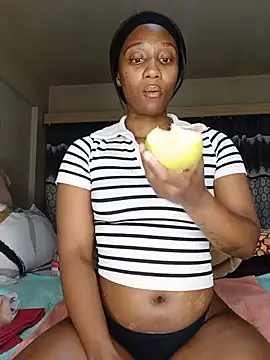 Lucy Blacksilk online show from July 16, 2026, 9:32 pm