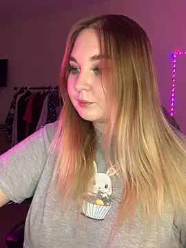 Snapshot of Greeenfriends6969 chatting on February 9, 2025, 7:41 pm Greeenfriends6969 online show from February 9, 2025, 7:41 pm