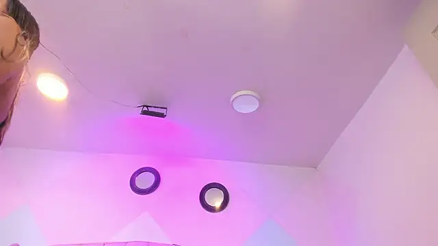 Snapshot of BritneyCollins chatting on February 4, 2026, 12:11 pm BritneyCollins online show from February 4, 2026, 12:11 pm