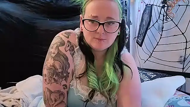 Bunny Cummings online show from February 22, 2026, 10:41 pm