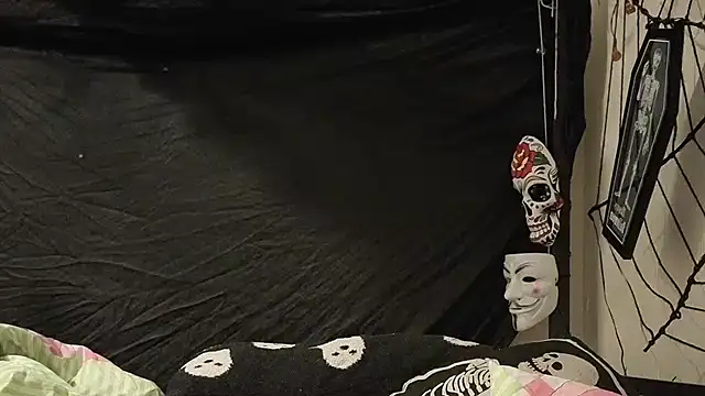 Bunny Cummings online show from March 8, 2026, 11:41 pm