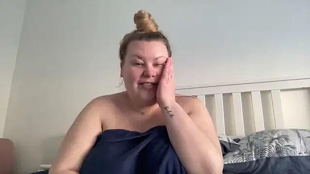 Busty-BBW-Emilie online show from February 28, 2025, 3:15 pm