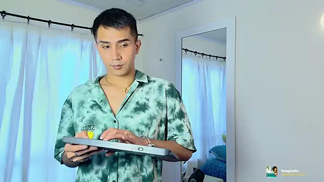 Chris Maddox online show from November 6, 2025, 6:42 pm