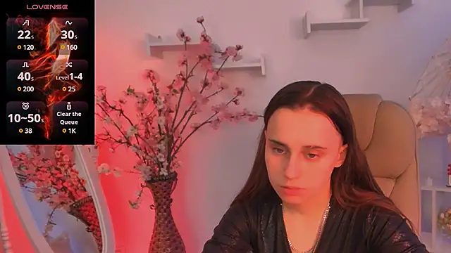 Dolly  Queen  online show from December 4, 2024, 11:24 pm